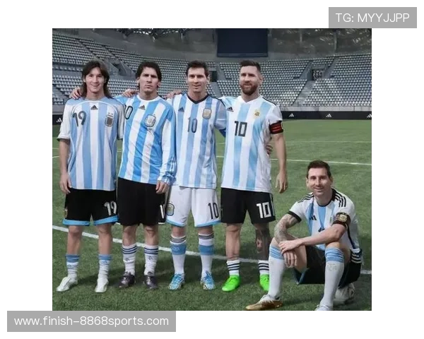 足球传奇初登场 首次进球瞬间定格历史